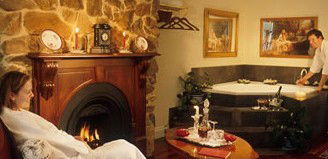 Paringa House B&B Stone Cottages - Kawana Tourism 1