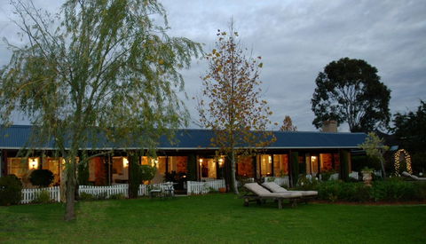 Paringa House B&B Stone Cottages - Kawana Tourism 2