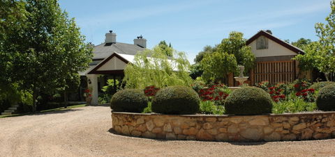 Paringa House B&B Stone Cottages - Kawana Tourism 3