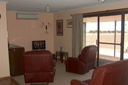 Lenmar Park Bed And Breakfast - Kawana Tourism 2