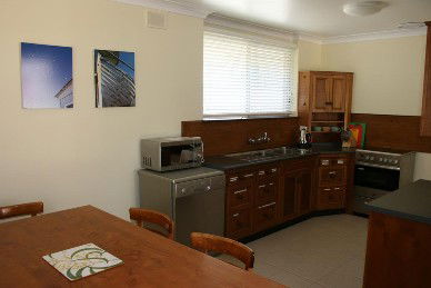 Summerhouse BnB - Kawana Tourism 1