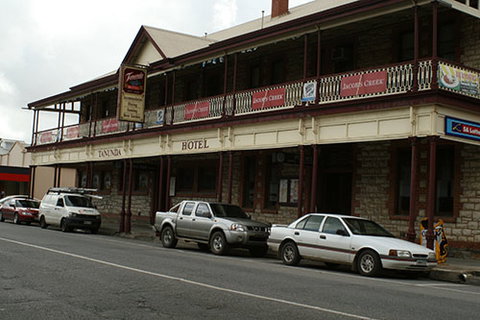 Tanunda Hotel Apartments - Kawana Tourism 1