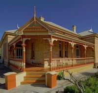 Myras Moonta Retreat - Kawana Tourism