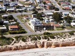 The Lighthouse Accommodation - Kawana Tourism 2