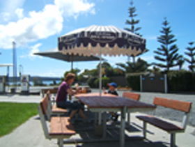 Hillcrest Caravan Park - Kawana Tourism 0