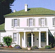 Fitzpatricks Inn - Kawana Tourism