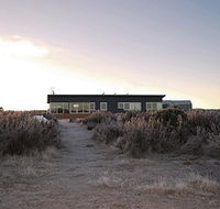 Little Pine Shack - Kawana Tourism