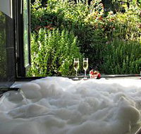 Escape To - Kawana Tourism