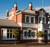 Old Bank BB - Kawana Tourism