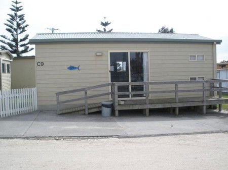 Hillcrest Caravan Park - Kawana Tourism 4
