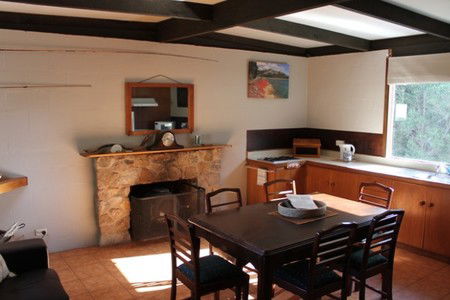 Flinders Island Cabin Park And Car Hire - Kawana Tourism 3