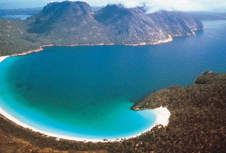 Lake Yalleena Holiday Cabins - Kawana Tourism 4