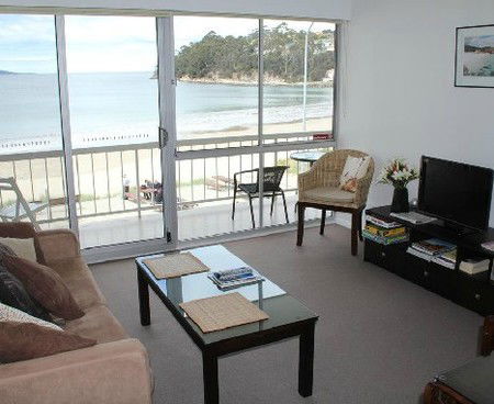 Lifes A Beach Apartment - Kawana Tourism 4