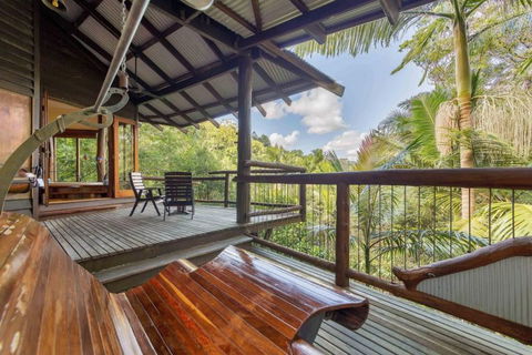 Secrets On The Lake - Kawana Tourism 3