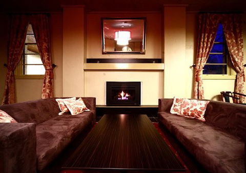 Kingston Hotel - Kawana Tourism 1