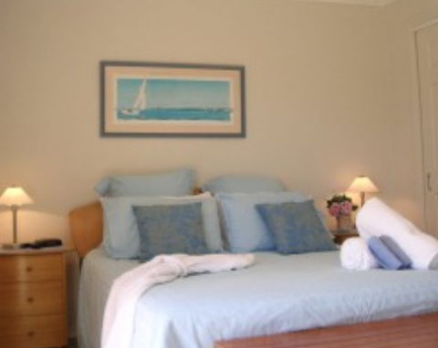 A Bay Beachcomber And Jervis Bays SeaChange - Kawana Tourism 1