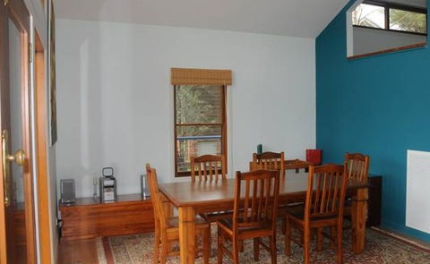 Blue Roo House - Kawana Tourism 4