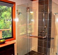 A Waterfall Hideout-Rainforest Cabin for Couples - Kawana Tourism