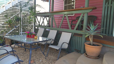 Sonjas Bed And Breakfast - Kawana Tourism 4