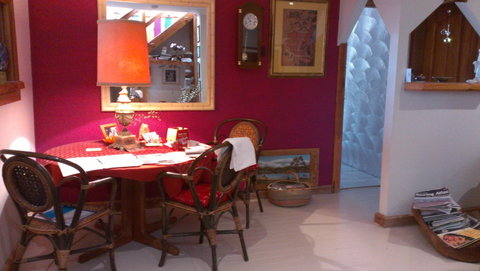 Sonjas Bed And Breakfast - Kawana Tourism 5