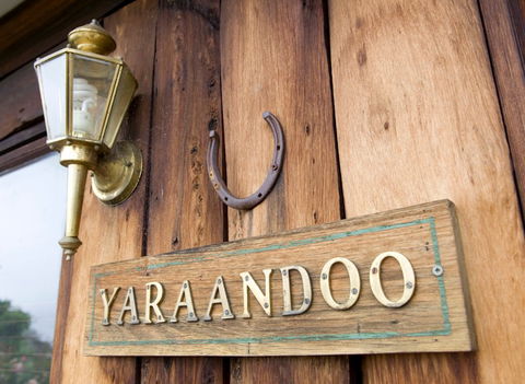 Yaraandoo Lakeside Retreat - Kawana Tourism 0