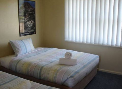 Snowgoose Hotel Motel - Kawana Tourism 1