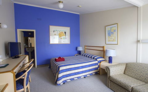 Amaroo Motel - Kawana Tourism 2