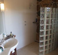 Clarendon Forest Retreat - Kawana Tourism