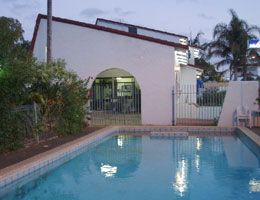 Alabaster Motor Inn - Kawana Tourism 2