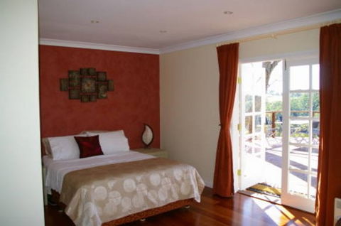 Clontarf Bed And Breakfast - Kawana Tourism 2