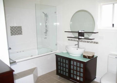 Clontarf Bed And Breakfast - Kawana Tourism 3