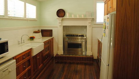 Allwood Cottage - Kawana Tourism 2