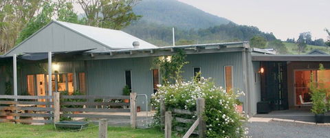 Barrington Village Retreat Bed And Breakfast - Kawana Tourism 0