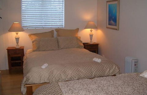 Barrington Village Retreat Bed And Breakfast - Kawana Tourism 3
