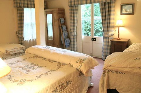 Capers Guesthouse And Cottage - Kawana Tourism 0