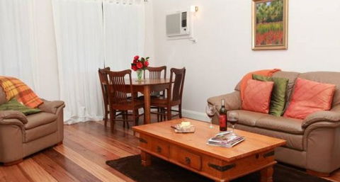 Avoca House Bed And Breakfast - Kawana Tourism 1