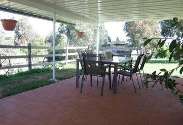 Barcoos Barn Farmstay - Kawana Tourism 0