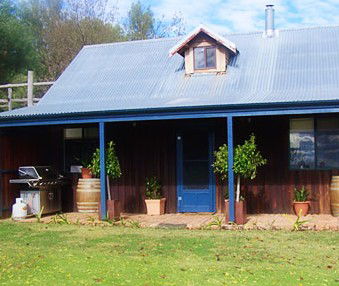 Cherry Lane Cottage - Kawana Tourism 4
