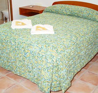 R  R  Woodgate Beach - Kawana Tourism