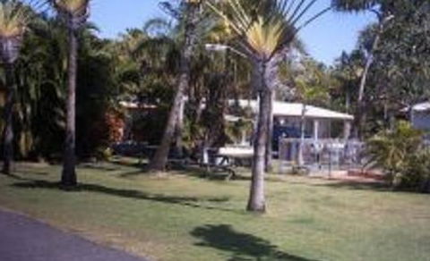 Kinka Palms Beachfront Apartments / Motel - Kawana Tourism 2
