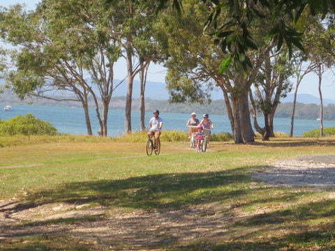 Kingfisher Caravan Park - Kawana Tourism 2