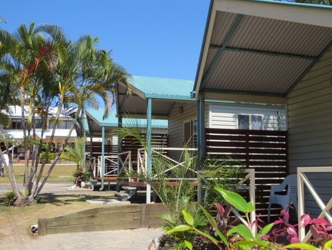 Kingfisher Caravan Park - Kawana Tourism 3