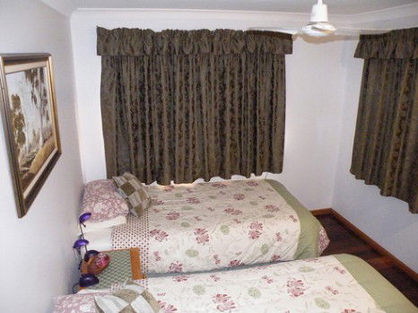 Bay Bed And Breakfast - Kawana Tourism 0