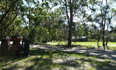 Possums Hollow And Hooters Hut - Kawana Tourism 2