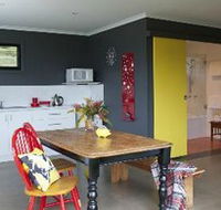 Deshons Retreat - Kawana Tourism