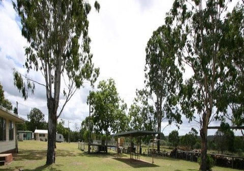 Nanango Caravan And Motorhome Park - Kawana Tourism 1