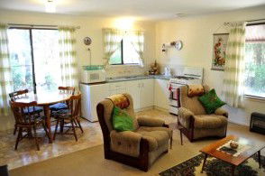 Uhuru Chalets - Kawana Tourism 1