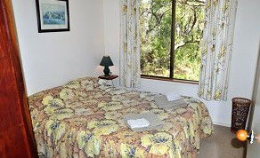 Uhuru Chalets - Kawana Tourism 5