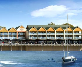 Quality Suites Crest Mandurah - Kawana Tourism 0