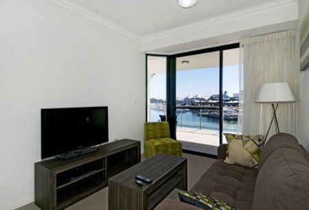 Quality Suites Crest Mandurah - Kawana Tourism 3
